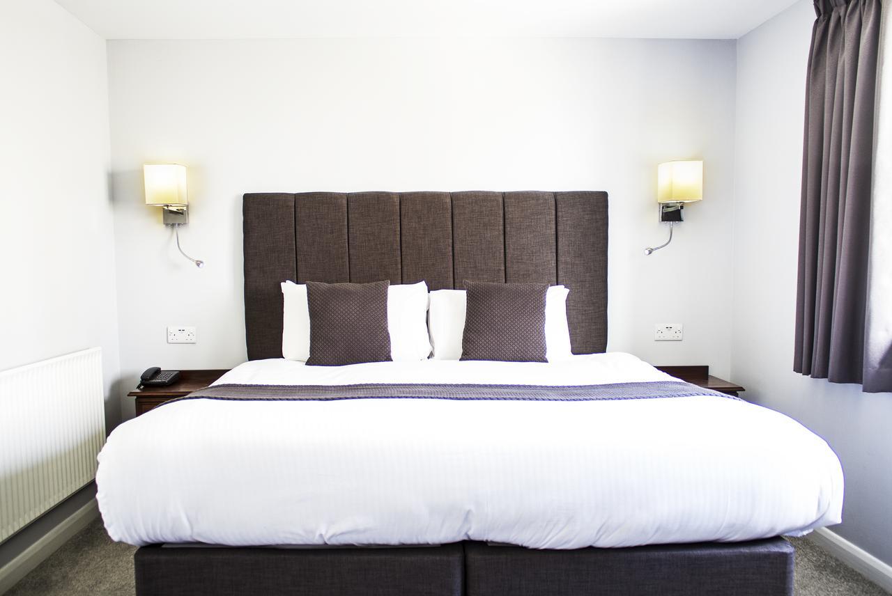 The Boars Head Hotel Sudbury  Екстер'єр фото